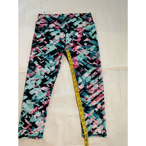Fabletics Womens Capri Cropped Leggings Size S Aqua Pink Geometric - Picture 4 of 6